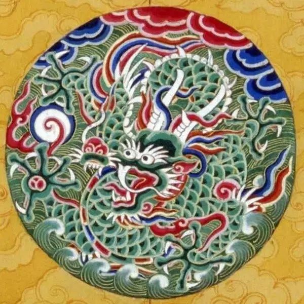 古代龍紋刺繡代表至高無上的權(quán)利